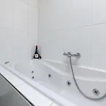 Dina-Perla Lodges, Shared Home - Not Hotel - In Museum District Bed and breakfast *