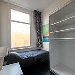 Dina-Perla Lodges, Shared Home - Not Hotel - In Museum District * Ámsterdam
