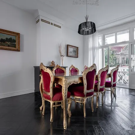 Dina-Perla Lodges, Shared Home - Not Hotel - In Museum District *