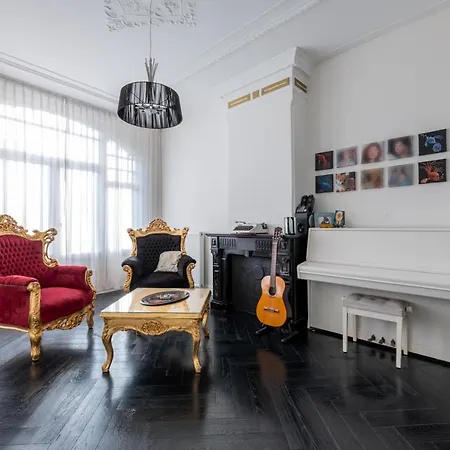 Dina-Perla Lodges, Shared Home - Not Hotel - In Museum District