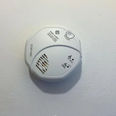 Bed and Breakfast Dina-Perla Lodges, Shared Home - Not Hotel - In Museum District *