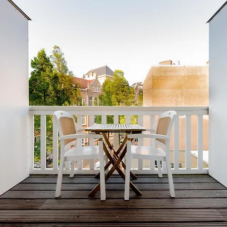 Dina-Perla Lodges, Shared Home - Not Hotel - In Museum District *