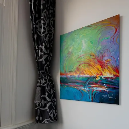 Dina-Perla Lodges, Shared Home - Not Hotel - In Museum District *