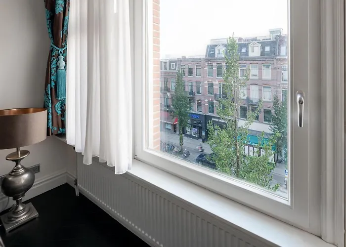 Bed & Breakfast Dina-Perla Lodges, Shared Home - Not Hotel - In Museum District