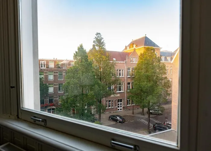 Dina-Perla Lodges, Shared Home - Not Hotel - In Museum District