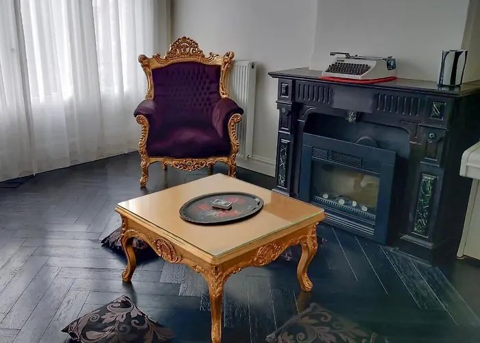 Dina-Perla Lodges, Shared Home - Not Hotel - In Museum District * Amsterdam